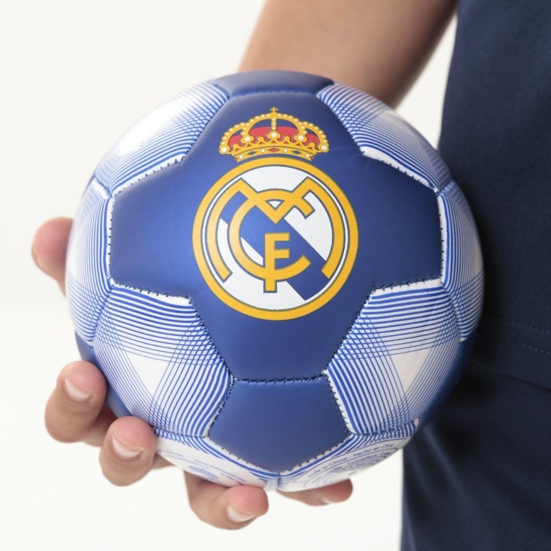 lezing Correspondent Manoeuvreren Real Madrid mini voetbal #2 kopen? | Morefootballs.com | €7,95